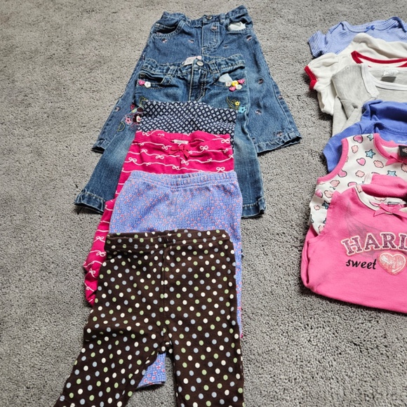 Large Lot 9 - 12 Months Baby Girl Clothes - Various Manufacturers Carters Harley - Picture 11 of 16